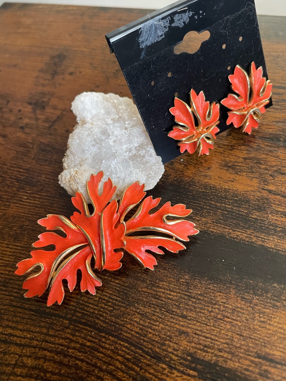 vintage costume jewelry pin brooch earrings set featuring a coral-red or orange